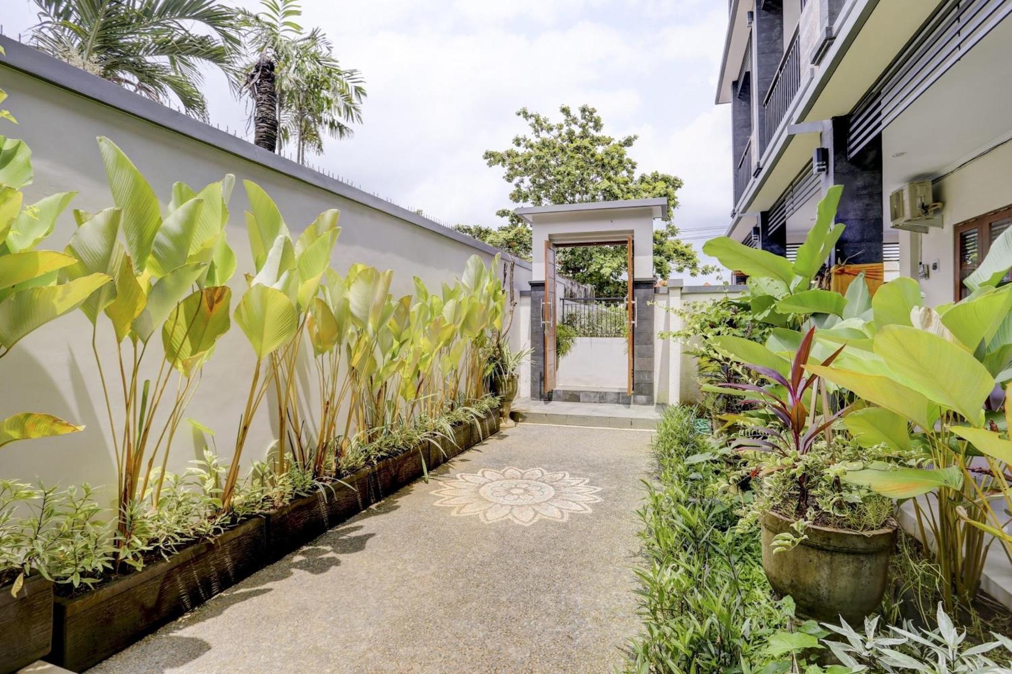 Super Oyo 90232 March 67 Stay Balian Exterior photo